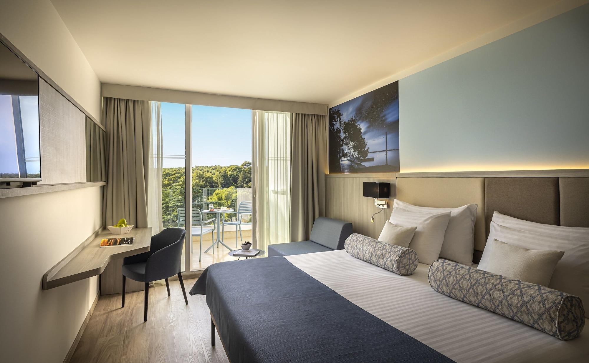 Valamar Carolina Hotel & Villas Kampor ภายนอก รูปภาพ