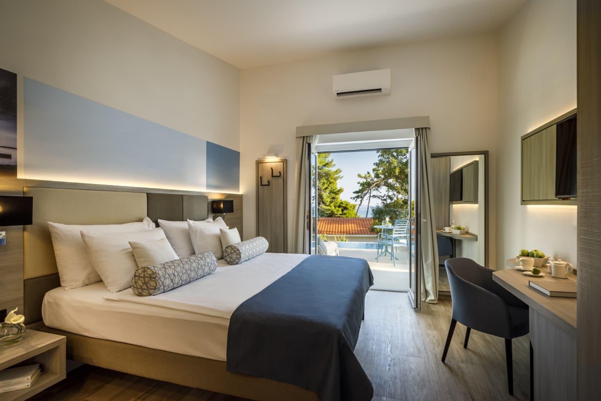 Valamar Carolina Hotel & Villas Kampor ภายนอก รูปภาพ
