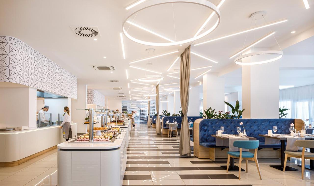 Valamar Carolina Hotel & Villas Kampor ภายนอก รูปภาพ