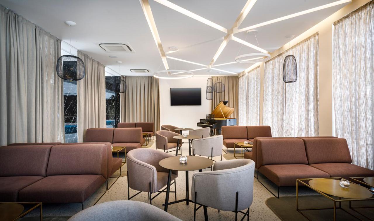 Valamar Carolina Hotel & Villas Kampor ภายนอก รูปภาพ